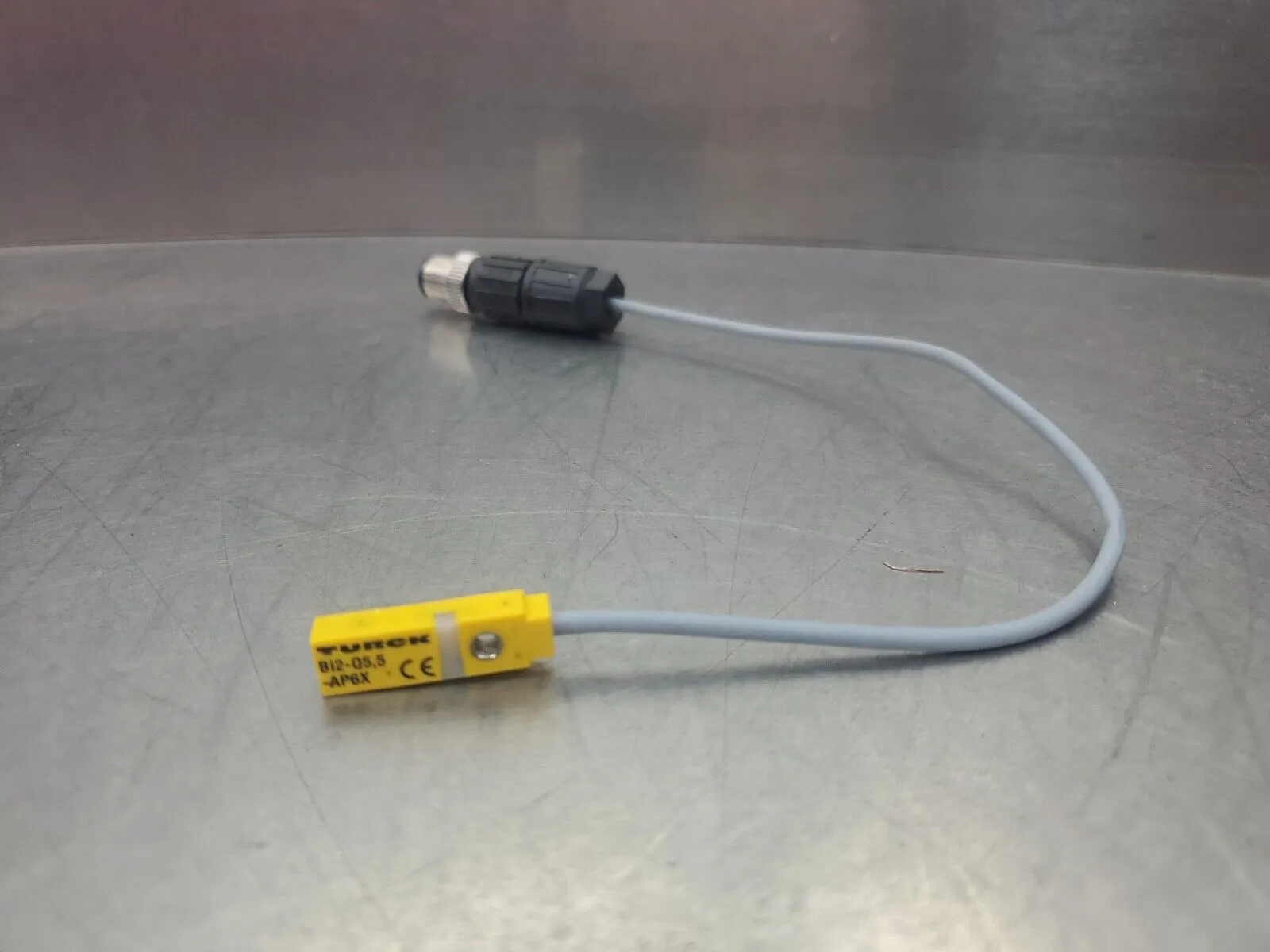 Turck Bi2-Q5,5-AP6X Inductive Proximity Sensor. 5E-35/2
