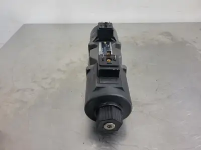 NEW YUKEN DSG-03-3C3-D12-N-5090