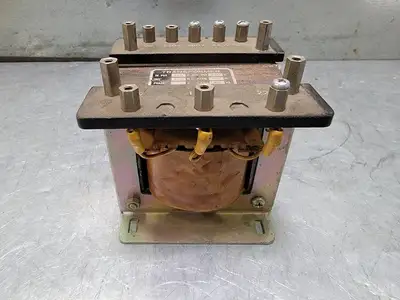 0.06 kVA Transformer, 600 pri. volts, 220 sec. volts No. 126