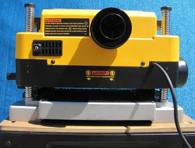 USED 2022 DEWALT DW735
