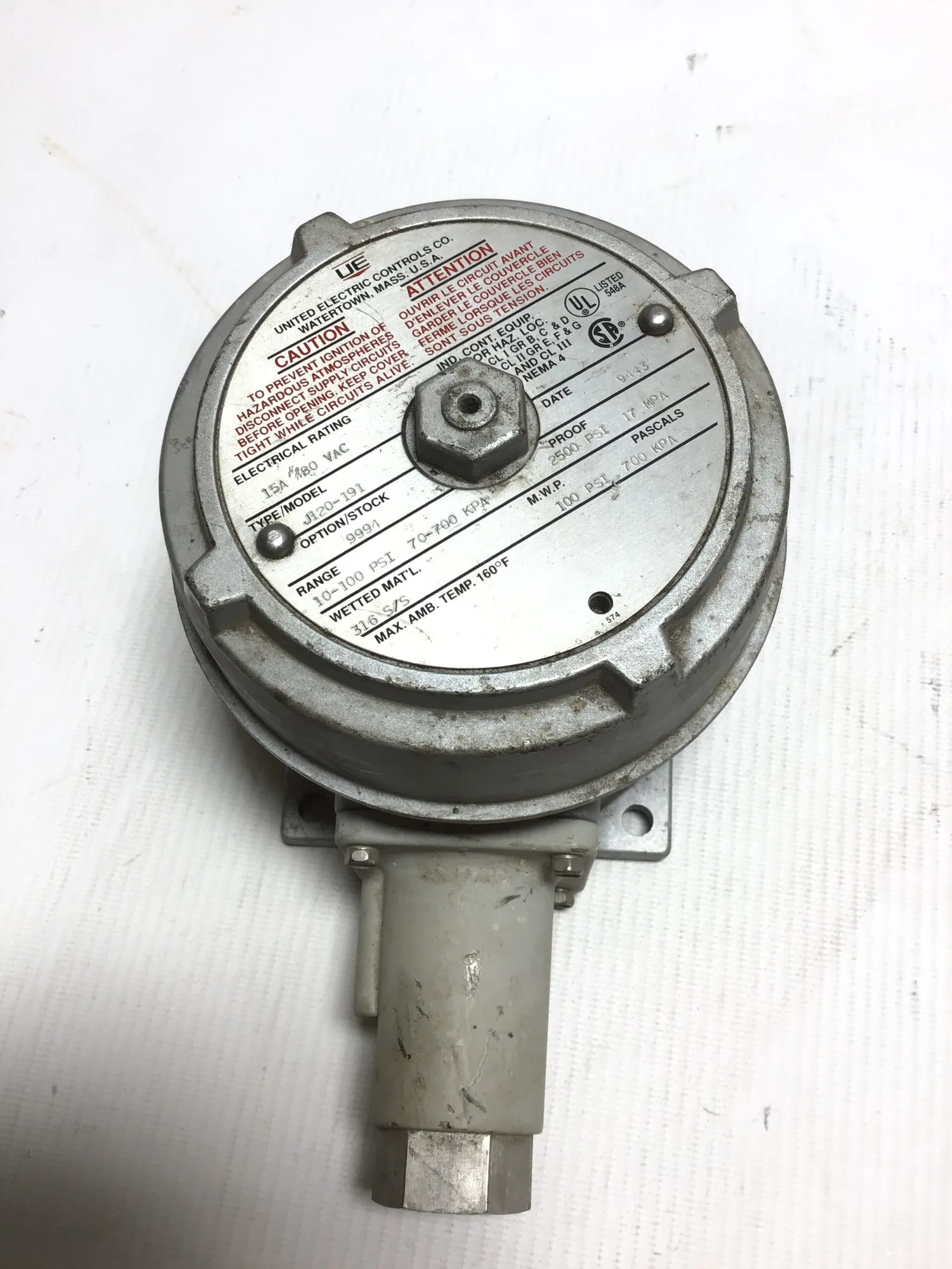 United Electric Controls J120-191 Thermostat Range 10-100PSI 70-700kPA 15A 180VAC