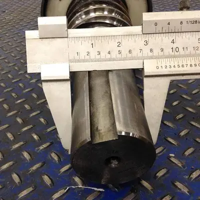 USED CINCINNATI MILACRON CM SCREW VE 165-7