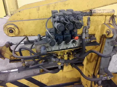 8500 LB 4.25 TON LUDWIG BONNHOFF MODEL 610 DOUBLE RIM VERTICAL COIL LIFTING TONG SCISSOR TYPE COIL LIFT: STOCK #14205