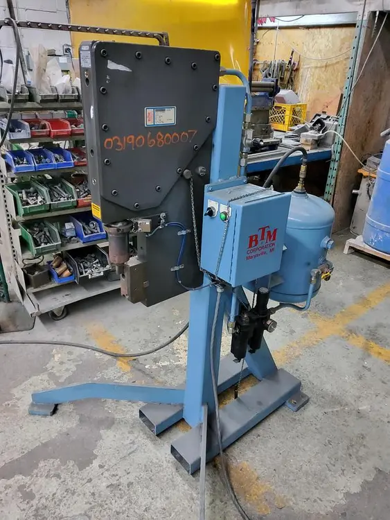 Used BTM TOG-L-LOC CLINCHING MACHINE 9731 Clinching Machines CA | B & B RIVET MACHINE #898754