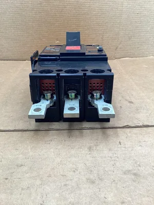 Fuji Electric 350A Earth Leakage Plastic Case Circuit Breaker SG403R