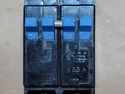 15A, 4 Pole, 120/240V Circuit Breaker