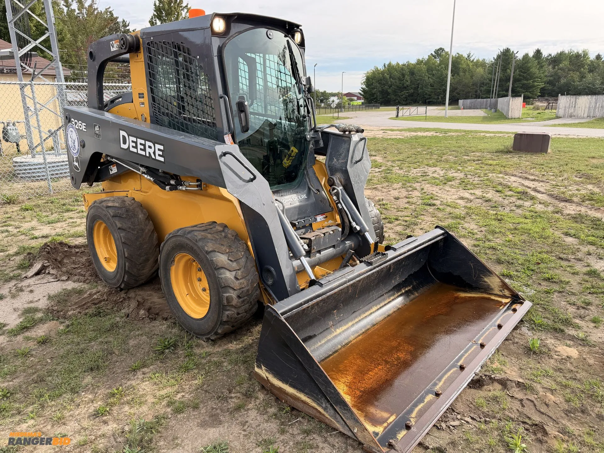 Used 2015 JOHN DEERE 326E WITH 1,162 HOURS Skid Steer Loaders Michigan US | Miedema Asset Management Group #1424758