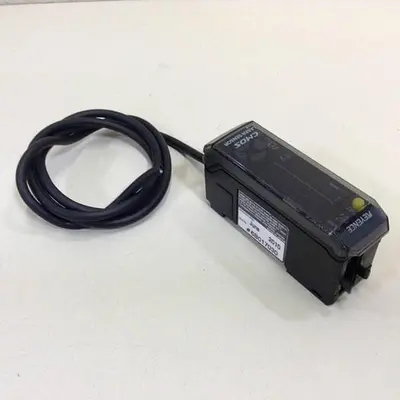 USED KEYENCE CORP GV-21