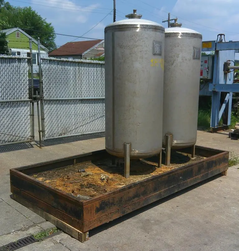 SPC9080  Tank 200 gallon vertical tank, Stainless Steel, dish