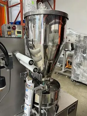 Yueh Chyun model CY-II stick pack machine for powders