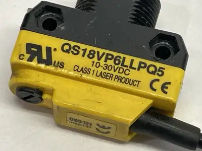 USED BANNER LASER POLARIZED RETRO PHOTOELECTRIC SENSOR 10M PNP
