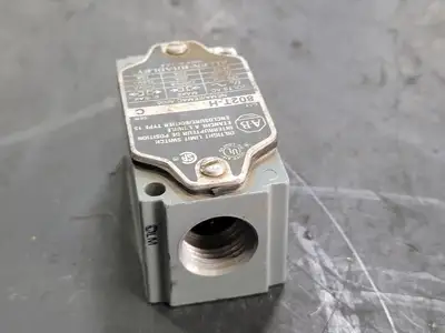 USED ALLEN-BRADLEY 802T-H