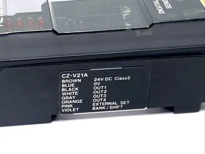 CZ-V21A | Keyence  RGB Digital Sensor Amplifier Unit, NPN - Used