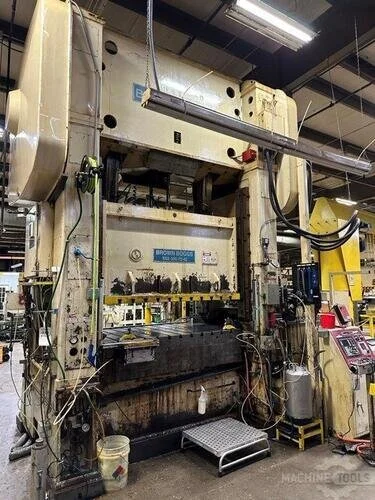 Used BROWN & BOGGS SS2-200-72-42 Straight Side Presses Michigan US | S & G Press and Machinery Sales #76324