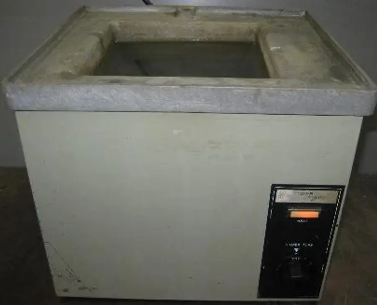 Used THERMO FISHER SCIENTIFIC 160 Baths / Circulators Texas US | Bamko Surplus Process Equipment #930444