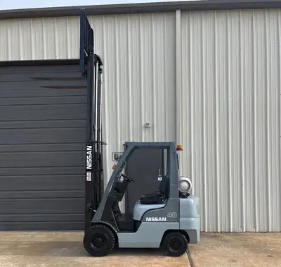 Used 2009 Nissan MP1F1A20LV Internal Combustion Forklifts: Pneumatic Tire New York US | United Lift #1446743
