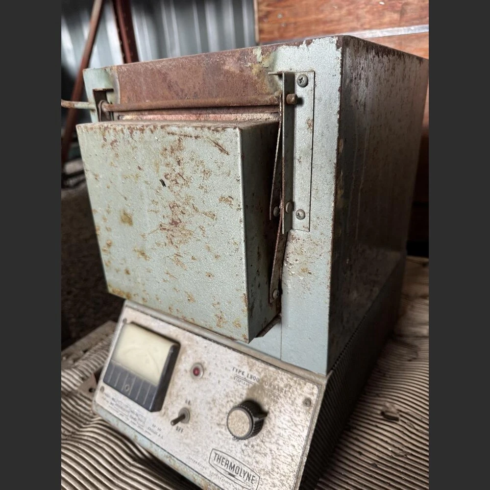 USED THERMOLYNE F-D1525M