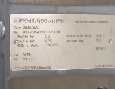 NEW SEW EURODRIVE SA47/T DRE80M4/RI GEAR MOTOR W/ SA47/A/T REDUCER