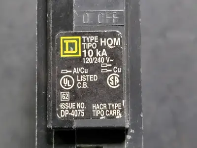 USED SQUARE D HOM130