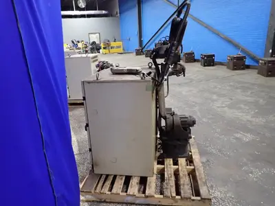 USED 2013 YASKAWA MOTOMAN MOTOMANMH6