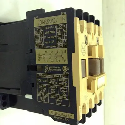 USED ALLEN BRADLEY 700-F220A27 SER B