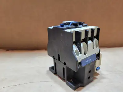 USED TELEMECANIQUE LC1D3210