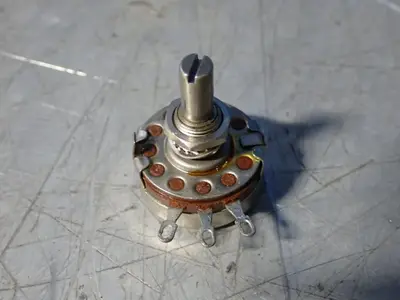 Used ALLEN BRADLEY RV4NAYSD103C Potentiometers Ohio US | HGR 24 #754649