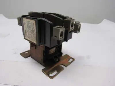 Furnas 42CE35AJ223 Ser A 600V 15Hp MAX 24V Coil Definite Purpose Controller