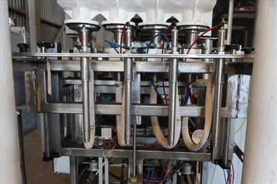 SPC8472  Filler 4 piston Simplex piston filler adjustable to 6" centers