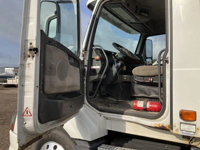 Used 2005 VOLVO TBD Conventional trucks Michigan US | Miedema Asset Management Group #1363375