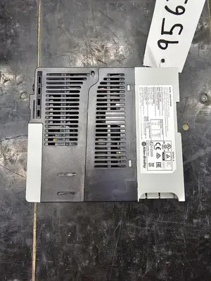 USED ALLEN-BRADLEY 25B-E1P7N104
