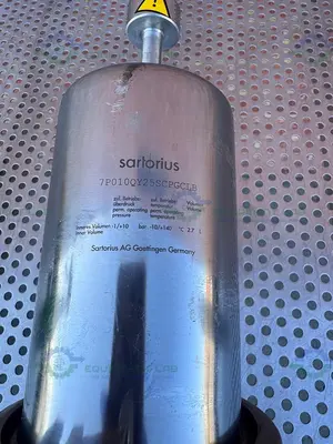 USED SARTORIUS 7P010QY25SCPGCLB STAINLESS STEEL FILTER HOUSING W/ FILTER
