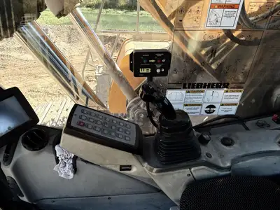 Used 2015 LIEBHERR R956 Crawler Excavators California US | Mittry Construction #1363461