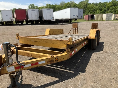 2002 Towmaster 18’ Tandem Axle Tilt Trailer