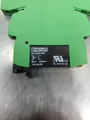 USED Phoenix Contact PLC-BSC-120UC/21 Relay Socket w/YK/1105-09 Relay