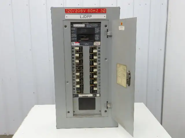 Siemens S1C30QJ200CTS Load Center Panel Board 250A 208Y/120V 3Ph 4W Main Breaker