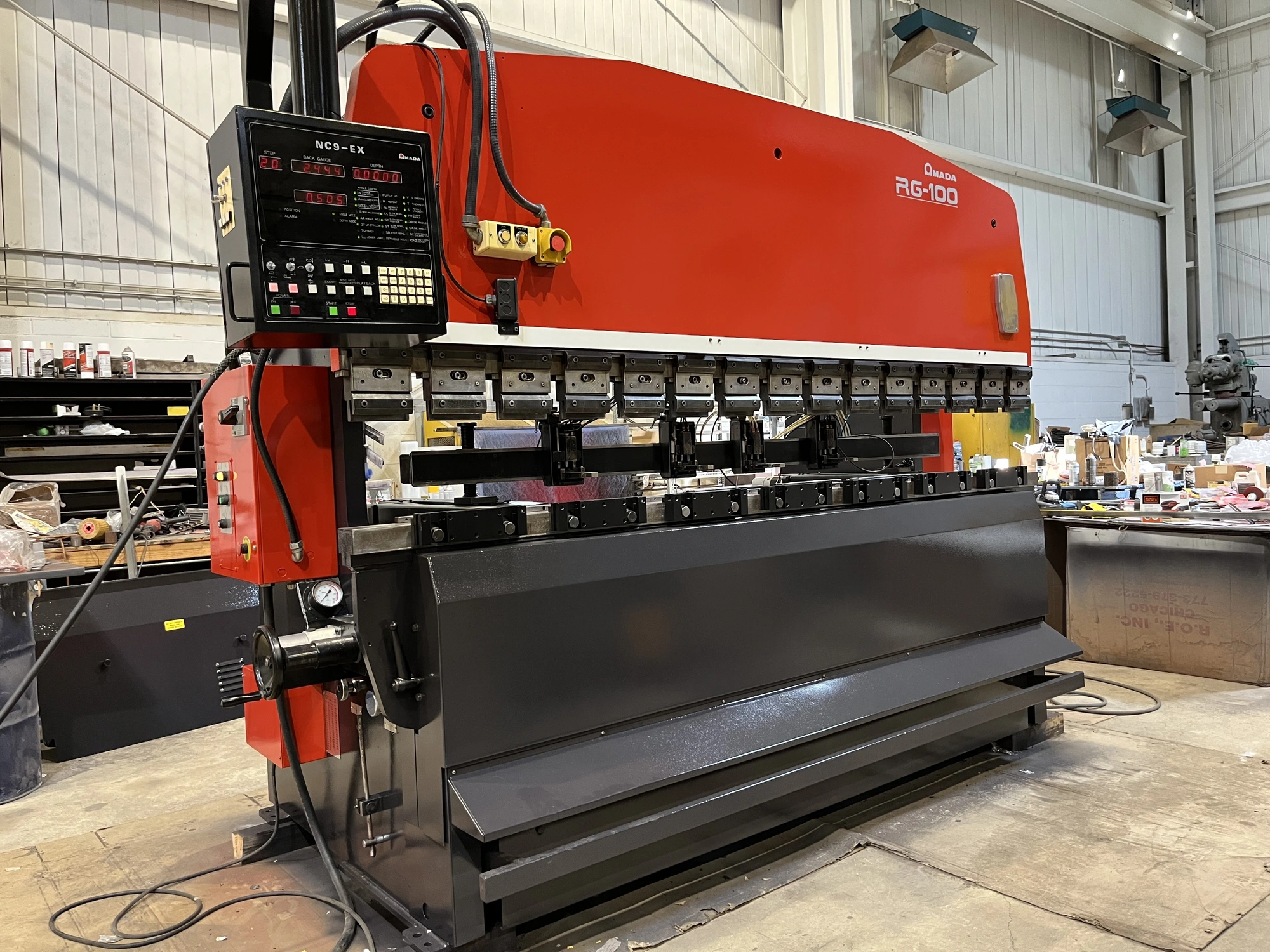 USED AMADA RG-100