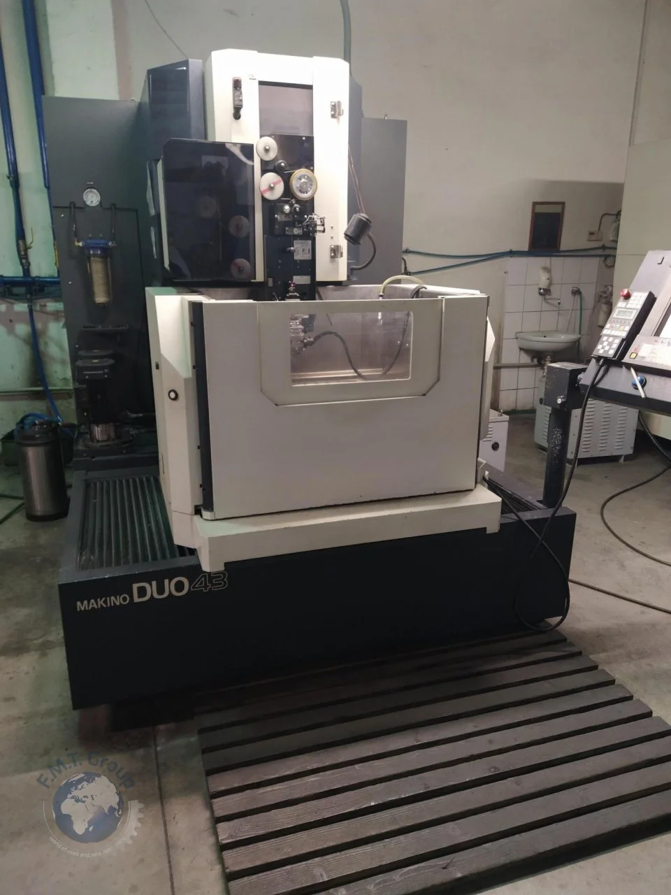 Used 2008 MAKINO DUO 43 Wire EDM SK | F.M.T. Group s.r.o. #1245857
