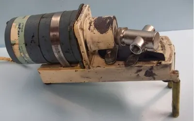 QTY. 1. FMI FLUID METERING INC. LAB PUMP MODEL: RR...
