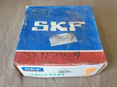 NEW SKF 23226 CC/W33