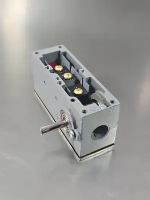 Namco DANAHER CONTROLS EA150-30223 Limit Switch Loc4E37