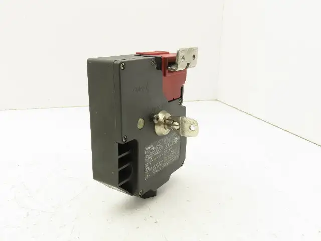 Omron D4JL-3NFA-C7-01 Guard Lock Safety-Door Switch Interlock Solenoid Release