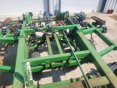 USED JOHN DEERE 2700