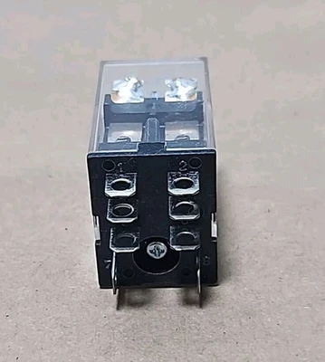 NEW Allen-Bradley 700-HF32A1