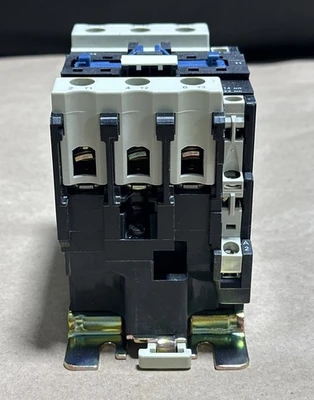 NEW Telemecanique LC1 D5011G6