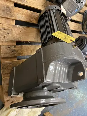 New | in-Stock SEW-EURODRIVE FAF77DRE100LC4 Gearmotors | Surplus Asset Holdings #1227048