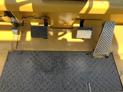 USED 1988 CATERPILLAR T150D