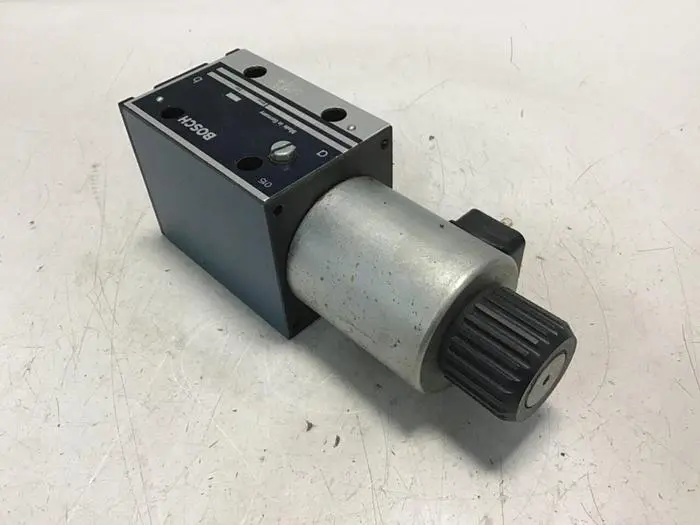 Used BOSCH 0 810 001 530 Valves/Fittings Michigan US | Ideal Machinery #583547