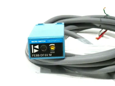NEW HONEYWELL MICROSWITCH FE8B-DF6V-M PHOTOELECTRIC FE8BDF6VM