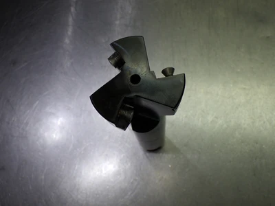 Kennametal 2" 3 Flute Coolant Thru Endmill 1.25" Shank KISZR200XP253L905 (LOC1297B)